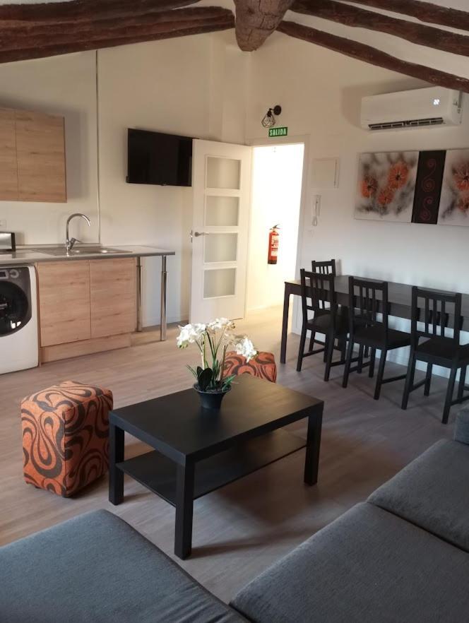 Apartamentos "El Balconico" Arguedas Εξωτερικό φωτογραφία